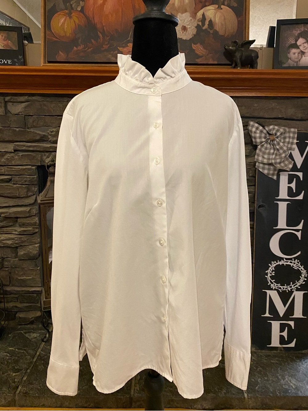 Pendleton White Ruffle Collar Button-Down Blouse - Picture 2 of 9